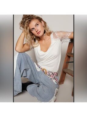 White Lace Sleeve V-Neck Top